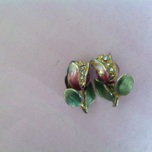 **Sale** Vintage Unsigned DeRosa Leaf Dress/Fur Clip Married Earrings - Picture 4 of 4